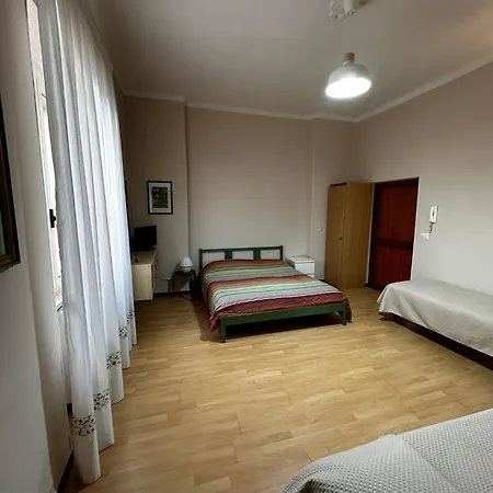 Apartament Dormi E Riparti